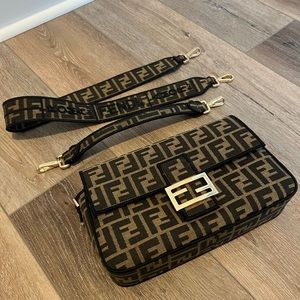 Lovely baguette *Fendi style*